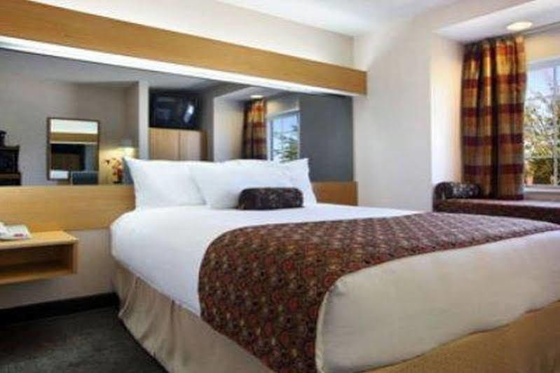Microtel Inn By Wyndham University Place Charlotte Eksteriør billede
